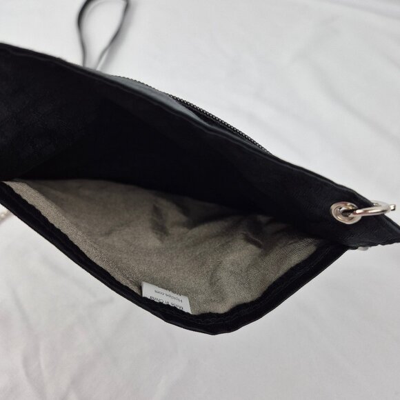 The Hip Klips Bag with Crossbody Chain Strap Black EMF - Picture 8 of 14